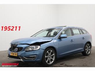 krockskadad bil auto Volvo V-60 2.4 D6 AWD PHEV Summum ACC Schuifdak Memory H/K Camera SHZ 2014/2