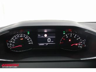 Peugeot 208 1.2 PureTech Allure Navi Clima Cruise PDC picture 18