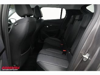 Peugeot 208 1.2 PureTech Allure Navi Clima Cruise PDC picture 15
