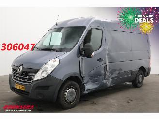 Schade bestelwagen Renault Master 2.3 dCi L2-H2 Navi Airco Cruise Camera PDC 130.732 km! 2018/4