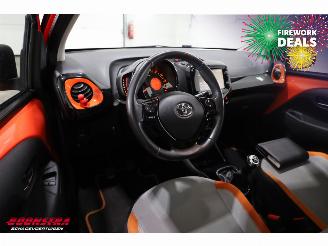 Toyota Aygo 1.0 VVT-i x-cite Airco Cruise Camera Bluetooth 93.010 km! picture 18