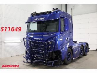 damaged trucks Iveco S-way 530 6X2 Full Air ACC Leder Showtruck 67.003 km! 2024/7