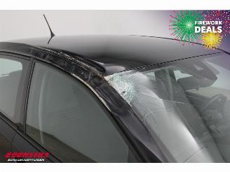 Volkswagen Up! 1.0 Clima Cruise SHZ PDC Camera 87.467 km! picture 13