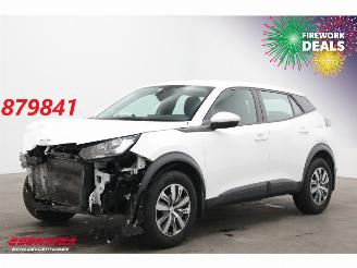 krockskadad bil auto Peugeot 2008 1.2 PureTech Active Airco Cruise PDC 2021/12