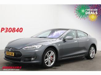 Auto incidentate Tesla Model S P85 Leder Pano Cruise SHZ 2014/3