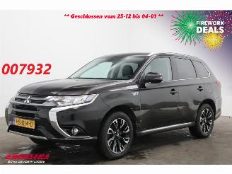 uszkodzony samochody osobowe Mitsubishi Outlander 2.0 PHEV instyle Leder 360° LRHZ Camera AHK 2015/12