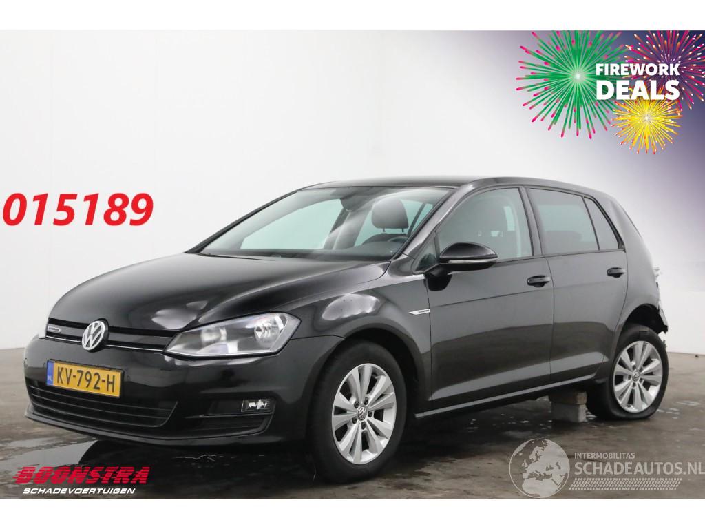 Volkswagen Golf 1.0 TSI Comfortline Navi Clima Cruise Camera PDC AHK 74.205 km!