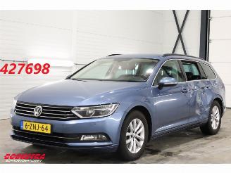 krockskadad bil auto Volkswagen Passat Variant 1.6 TDI Comfortline Clima Cruise SHZ PDC AHK 2015/2