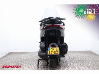 Piaggio  MP3 530 HPE Exclusive ABS Camera 4.804 km! picture 8