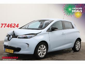 krockskadad bil auto Renault Zoé R240 Zen 22 kWh (incl. Accu) Navi Clima Cruise Camera 2013/4