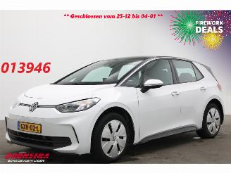 Auto incidentate Volkswagen ID.3 Pure Oranje Edition 52 kWh LED ACC Apple/Android LRHZ SHZ 2025/1