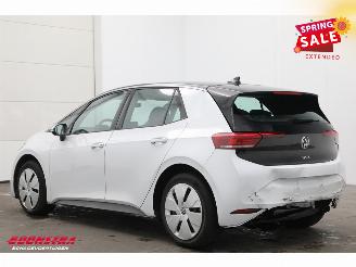 Volkswagen ID.3 Pure Oranje Edition 52 kWh LED ACC Apple/Android LRHZ SHZ picture 4