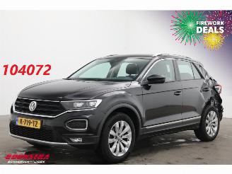 Schadeauto Volkswagen T-Roc 1.5 TSI DSG Sport LED ACC Apple/Android Virtual LRHZ SHZ AHK 36.384 km! 2020/4