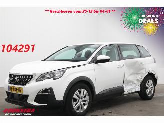 Coche accidentado Peugeot 5008 1.2 PT Executive 7-Pers. Navi Clima Cruise Camera AHK 2020/3
