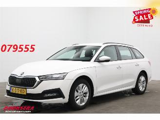 damaged passenger cars Skoda Octavia Combi 1.0 e-TSI DSG Business Edition Virtual Navi Clima Cruise Camera 2021/1