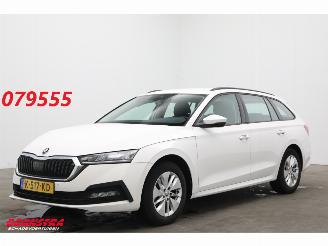 Schadeauto Skoda Octavia Combi 1.0 e-TSI DSG Business Edition Virtual Navi Clima Cruise Camera 2021/1
