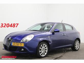 Unfallwagen Alfa Romeo Giulietta 1.4 T 170 PK Aut. Distinctive Lusso Navi Clima Cruise PDC AHK 2014/5