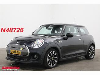 damaged passenger cars Mini Cooper SE Electric Yours 33 kWh Pano LED HUD H/K Leder SHZ Camera 60.571 km! 2020/10