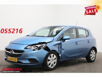 uszkodzony samochody osobowe Opel Corsa 1.4 Edition Airco AHK 123.978 km! 2018/10