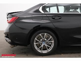 BMW 3-serie 320e Business Edition Plus LED Leder Navi Clima Cruise SHZ PDC picture 12