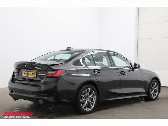 BMW 3-serie 320e Business Edition Plus LED Leder Navi Clima Cruise SHZ PDC picture 3