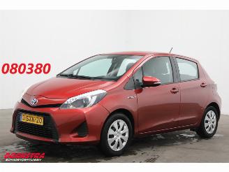 krockskadad bil auto Toyota Yaris 1.5 Full Hybrid Aspiration Navi Clima Cruise AHK 163.773 km! 2013/12