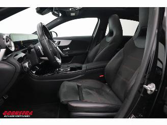 Mercedes A-klasse 180 7G-Tronic AMG Pano LED Memory Camera SHZ PDC 44.549 km! picture 13