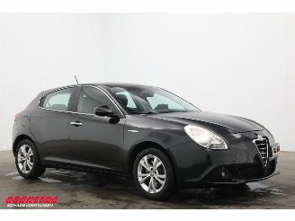 Alfa Romeo Giulietta 1.4 T Distinctive 170 PK Bluetooth Clima Cruise PDC picture 2