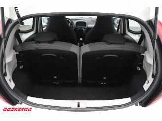 Toyota Aygo 1.0 VVT-i x-play Radio Bluetooth Airco Cruise Camera picture 20