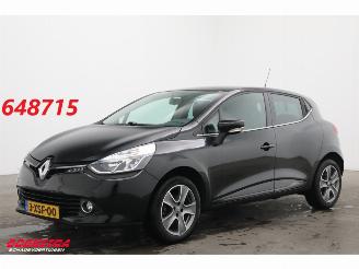 Schadeauto Renault Clio 0.9 TCe ECO Night&Day Navi Airco Cruise PDC 2014/11