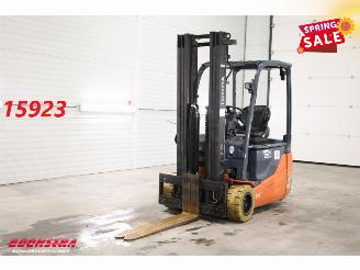 krockskadad bil machine Toyota  8FBE20T BY 2020 2020/2