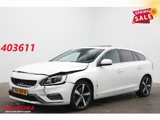 Coche accidentado Volvo V-60 2.0 T4 Aut. R-Design Schuifdak Leder Navi Clima Cruise Camera SHZ PDC AHK 2018/9