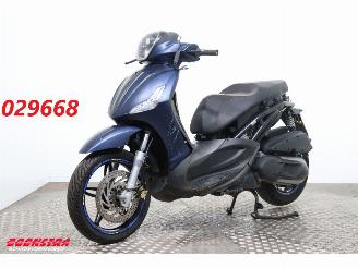 krockskadad bil motor Piaggio Beverly 350 350 Beverly Sport ABS 2020/9