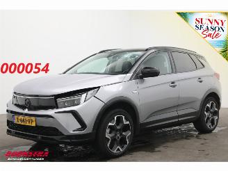 Damaged car Opel Grandland 1.6 Turbo Plug-In Hybrid GS LED ACC Apple/Android LRHZ AHK 2024/2