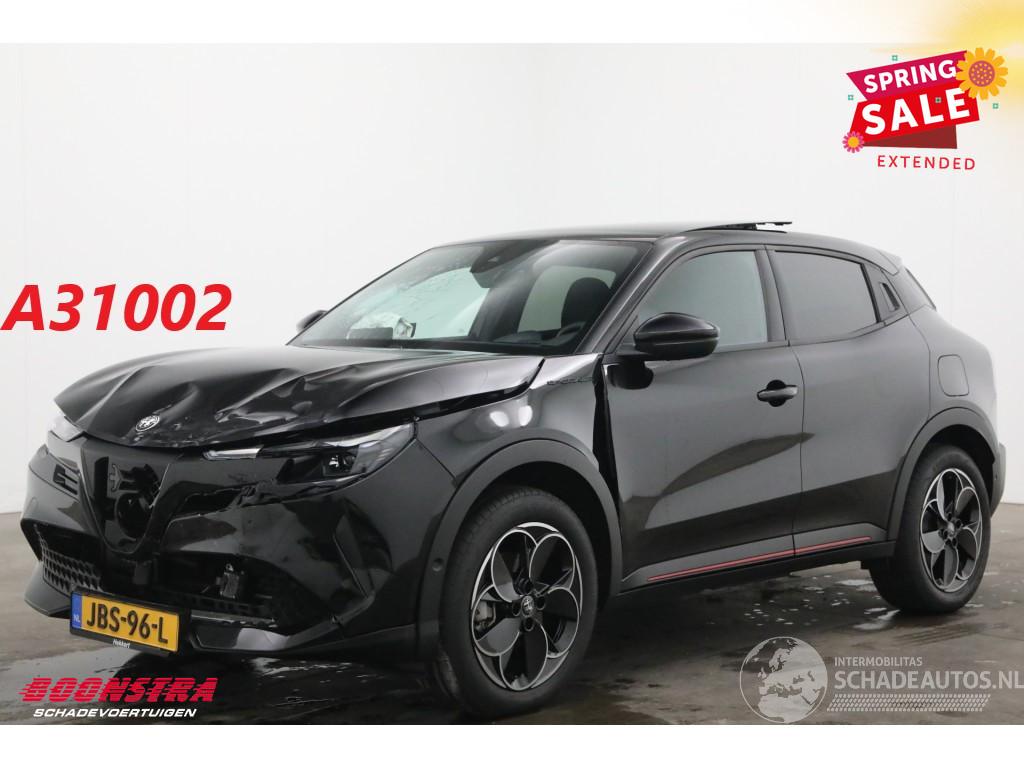 Alfa Romeo Junior Elettrica Speciale 54 kWh Pano LED ACC Massage Camera 5.351 km!
