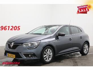 Schadeauto Renault Mégane 1.2 TCe Limited Navi Clima Cruise PDC 2017/11