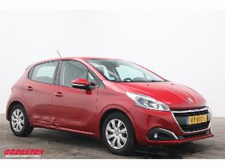 Peugeot 208 1.2 PureTech Blue Lion 5-DRS Navi Airco Cruise Bluetooth PDC picture 2