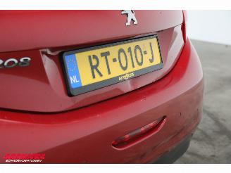 Peugeot 208 1.2 PureTech Blue Lion 5-DRS Navi Airco Cruise Bluetooth PDC picture 5