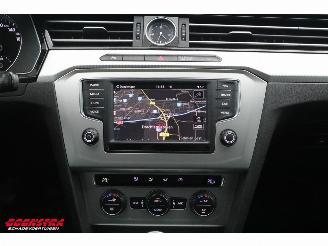 Volkswagen Passat Variant 1.6 TDI Connected Series LED Navi Clima Cruise PDC AHK picture 13