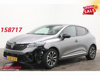 Damaged car Renault Clio 1.6 E-Tech Full Hybrid 145 techno LED Apple/Anrdoid Navi Cruise Camera 2025/9