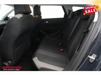 Peugeot 308 SW 1.2 PureTech Aut. Style Navi Clima Cruise PDC AHK picture 11
