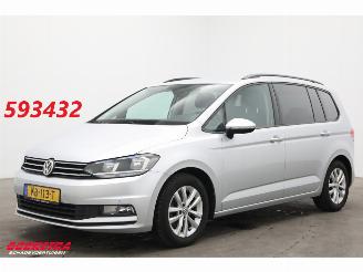 occasion passenger cars Volkswagen Touran 1.2 TSI Comfortline Navi Clima Cruise PDC AHK 2016/8
