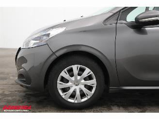 Peugeot 208 1.2 PureTech Blue Lion 5-DRS Navi Airco Cruise PDC 41.267 km! picture 12