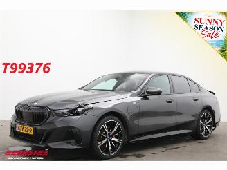 Voiture accidenté BMW 5-serie 530e M-Sport Pro Leder ACC H/K Camera SHZ 2024/12