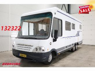 skadebil camper Niesmann+Bischoff  Flair 2.8 JTD Solar TV Hefbed Dwarsbed Leder AHK 2004/7