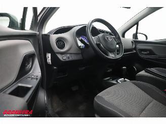 Toyota Yaris 1.5 Hybrid Lease Navi Clima Cruise Camera AHK 79.788 km! picture 17