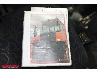 Kalmar  TT618I Terminal tractor Cummins picture 19