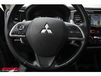 Mitsubishi Outlander 2.0 PHEV Instyle 4WD Leder Schuifdak Navi Clima Cruise SHZ AHK picture 17