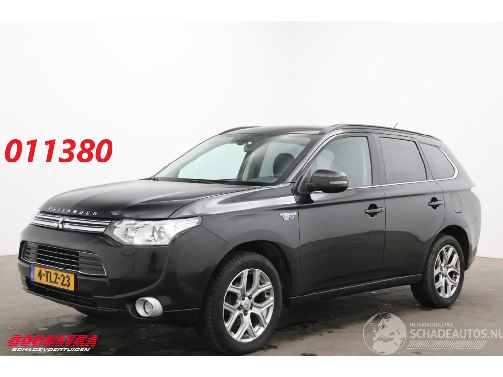 Mitsubishi Outlander 2.0 PHEV Instyle 4WD Leder Schuifdak Navi Clima Cruise SHZ AHK