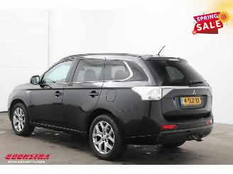 Mitsubishi Outlander 2.0 PHEV Instyle 4WD Leder Schuifdak Navi Clima Cruise SHZ AHK picture 4